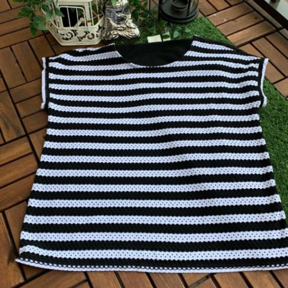 Zenergy By Chicos Shrit Short Sleeve Size 1 - Picture 1 of 11